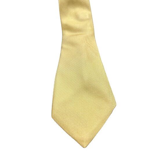 Tommy Hilfiger Silk Necktie Yellow One Size Adjustable Fit Career Professional - Picture 2 of 8